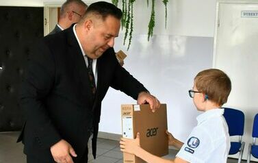 Laptop dla ucznia 9