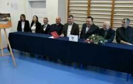 Umowa na budowę hali gimnastycznej w Woszczelach 9